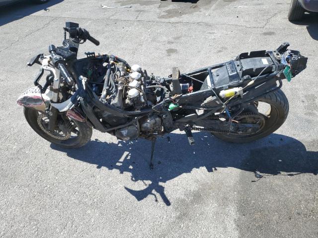 1998 Suzuki Gsx VIN JS1GR7GA0W2100683 COPART salvage auction — VANDALISM, NV - SALVAGE TITLE, sold $20 on 2026-07-27 (photo 3)
