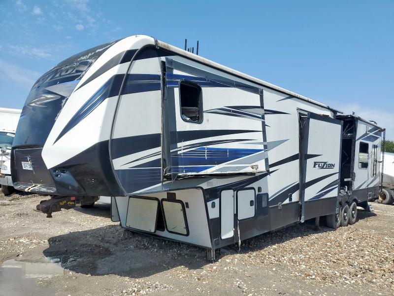 2018 Keys Fuzion VIN 4YDF42235JF810799 COPART salvage auction — BURN, TX - NONREPAIRABLE TITLE, sold $50 on 2026-07-21 (photo 2)