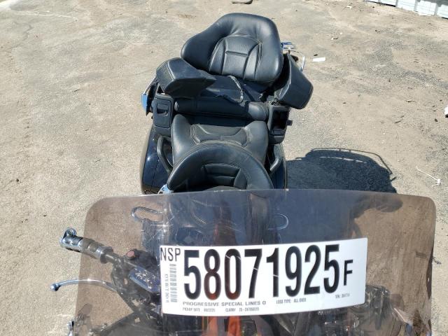 2004 Honda Gl1800c VIN 1HFSC47084A304714 COPART salvage auction — ALL OVER, Il - Salvage Certificate, sold $1,350 on 2026-07-07 (photo 5)