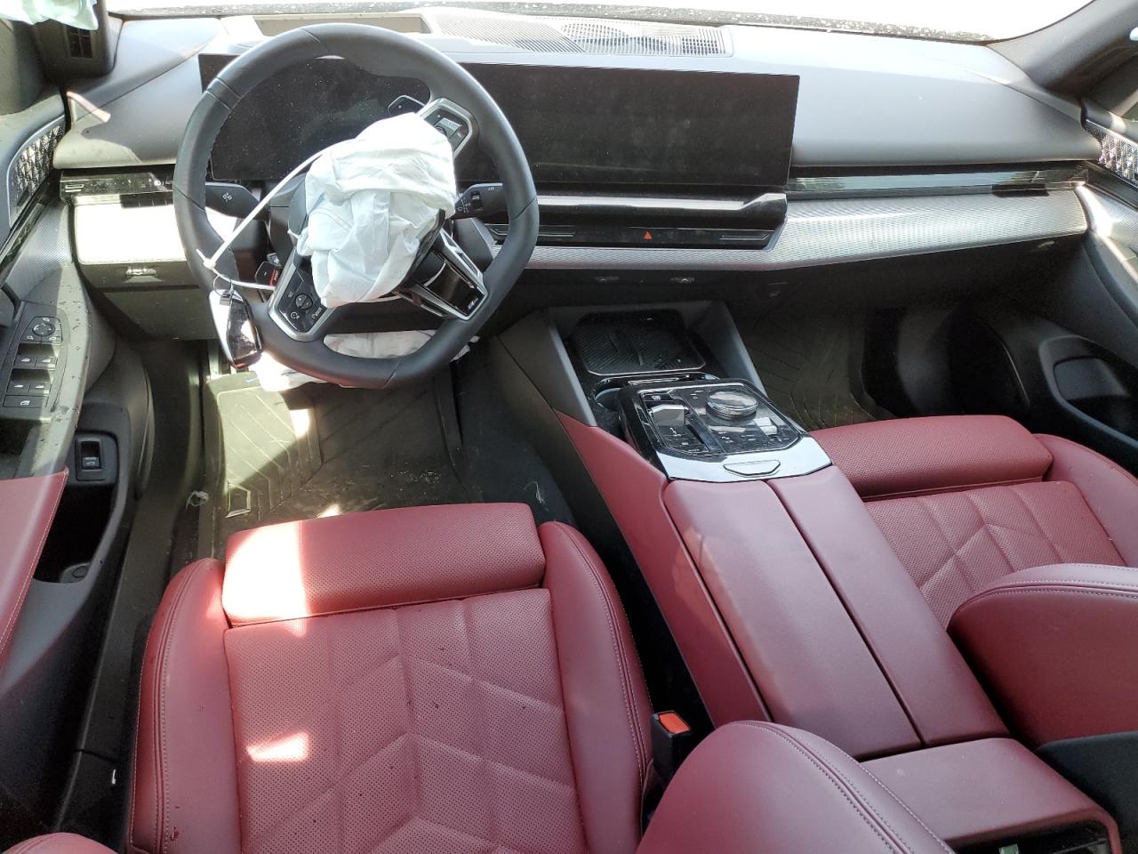2024 BMW 5 Series VIN WBA53FJ08RCS39500 COPART salvage auction — Front End, ON - PERMIT SALVAGE, sold $44,000 on 2025-09-18 (photo 8)
