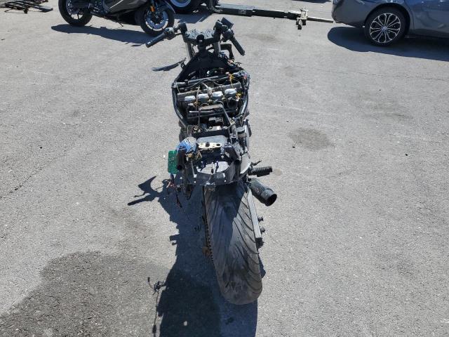 1998 Suzuki Gsx VIN JS1GR7GA0W2100683 COPART salvage auction — VANDALISM, NV - SALVAGE TITLE, sold $20 on 2026-07-27 (photo 4)