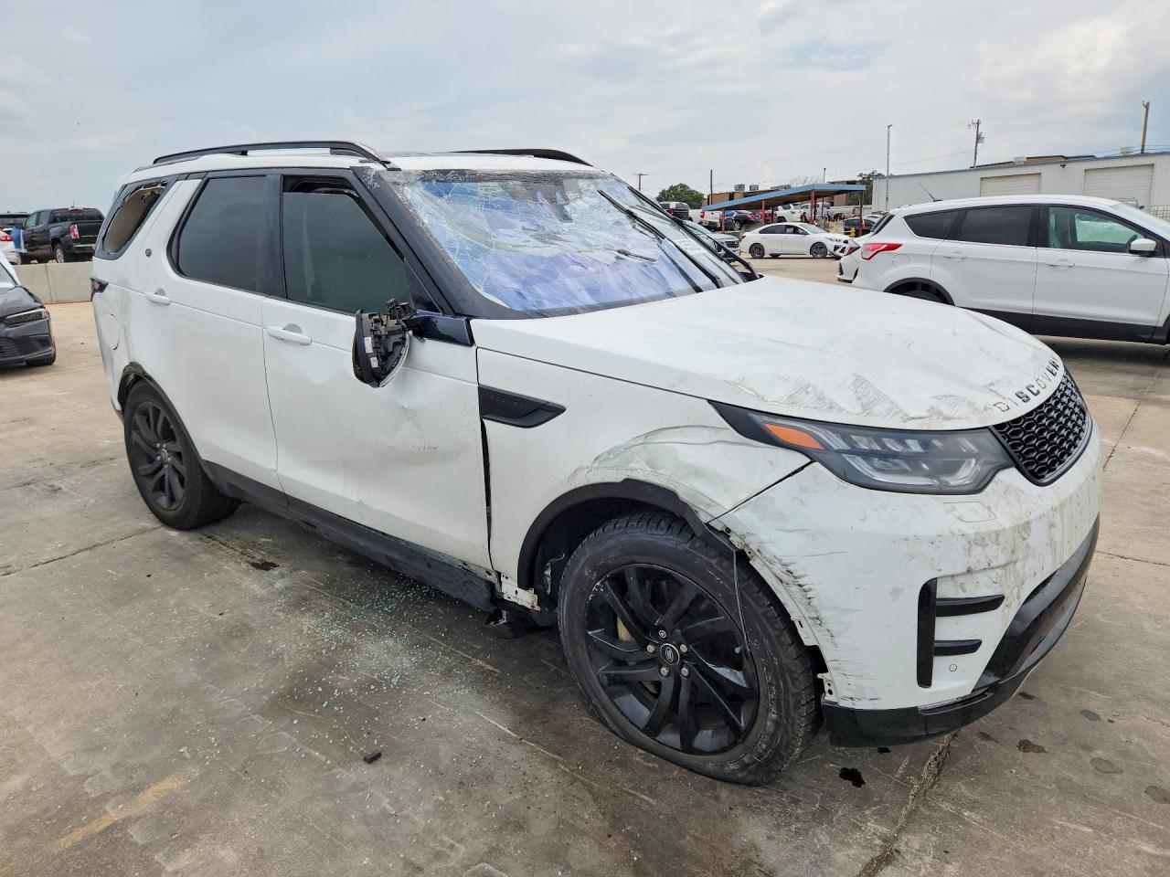 2020 Land Rover Discovery VIN SALRU2RV6L2435449 COPART salvage auction — Rollover, TX - SALVAGE VEHICLE TITLE, sold $4,800 on 2026-07-09 (photo 4)