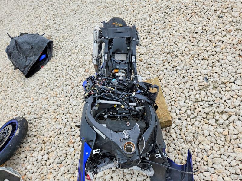 2016 Yamaha Yzfr1m VIN JYARN40E8GA000517 COPART salvage auction — ALL OVER, Tx - Salvage Vehicle Title, sold $2,100 on 2026-07-16 (photo 5)
