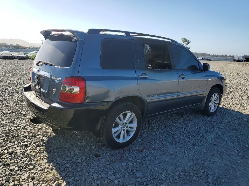 2006 Toyota Highlander VIN JTEEW21A760030902 COPART salvage auction — INTERIOR BURN, Ca - Salvage Certificate, sold $425 on 2026-07-09 (photo 3)