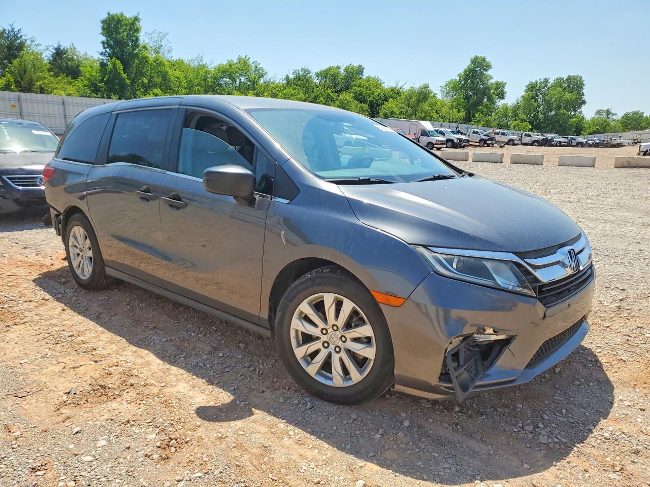 2019 Honda Odyssey VIN 5FNRL6H25KB114121 COPART salvage auction — Rear End, OK - CERT OF TITLE-SALVAGE, sold $3,400 on 2026-07-09 (photo 4)