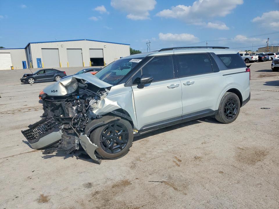 2026 Kia Carnival VIN KNDNE5KA3T6087761 COPART salvage auction — FRONT END, OK - CERT OF TITLE-SALVAGE, sold $4,850 on 2026-07-30 (photo 1)