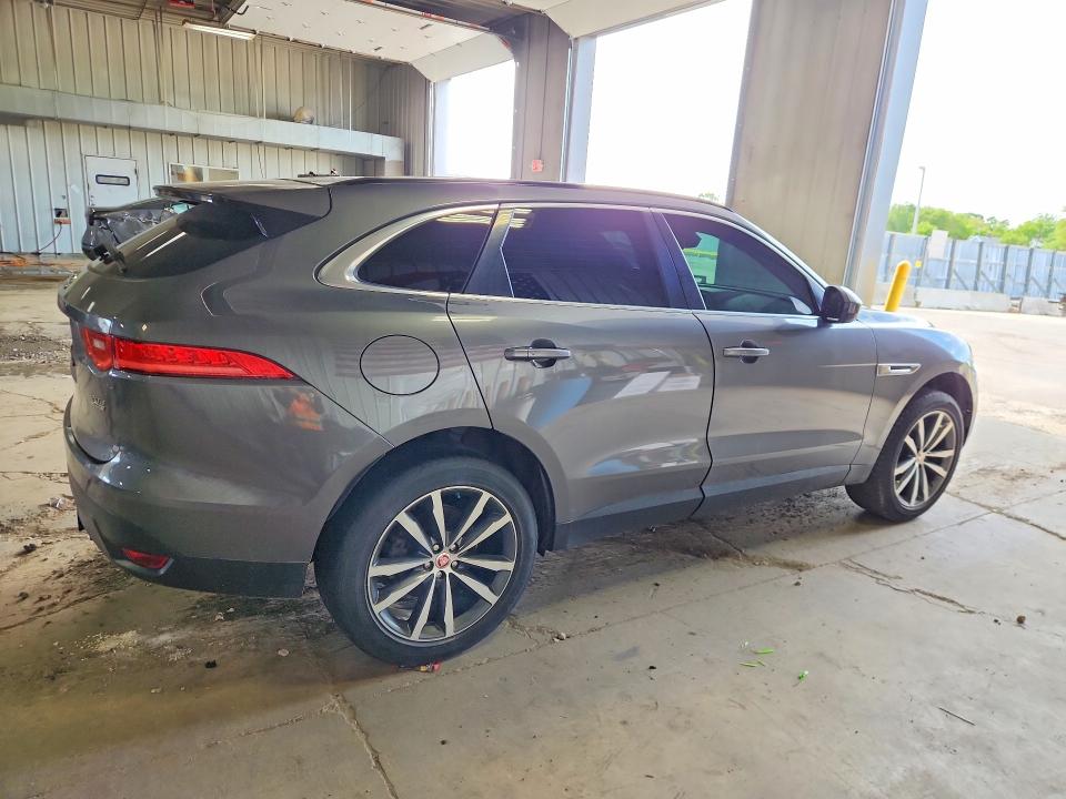 2018 Jaguar F-pace VIN SADCK2FN0JA293288 COPART salvage auction — MINOR DENT/SCRATCHES, Wi - Certificate Of Title, sold $4,600 on 2026-07-06 (photo 3)