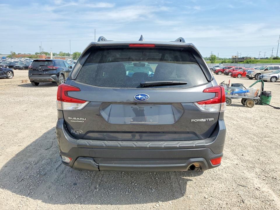 2023 Subaru Forester VIN JF2SKAEC5PH450882 COPART salvage auction — SIDE, Ia - Cert Of Title-Salvage Title, sold $8,200 on 2026-07-22 (photo 6)