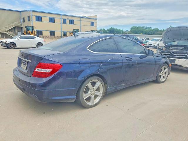 2013 Mercedes-benz VIN WDDGJ4HB4DG003642 COPART salvage auction — FRONT END, Tx - Salvage Vehicle Title, sold $900 on 2026-07-02 (photo 3)