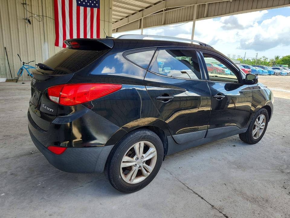 2012 Hyundai VIN KM8JU3ACXCU473657 COPART salvage auction — MINOR DENT/SCRATCHES, Fl - Cert Of Title Slvg Rebuildable, sold $1,300 on 2026-07-13 (photo 3)