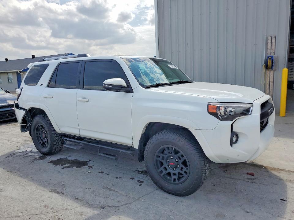2024 Toyota 4runner VIN JTENU5JR1R6231774 COPART salvage auction — REAR END, Il - Salvage Certificate, sold $5,500 on 2026-07-27 (photo 4)