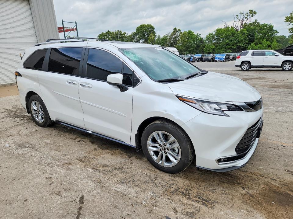 2024 Toyota Sienna VIN 5TDZRKEC2RS209214 COPART salvage auction — HAIL, Ca - Salvage Certificate, sold $24,900 on 2026-07-06 (photo 4)