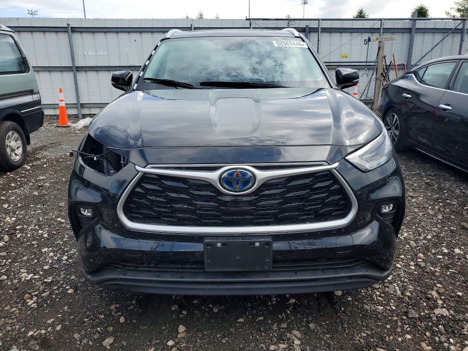 2023 Toyota VIN 5TDKBRCH4PS135210 COPART salvage auction — SIDE, Md - Cert Of Salvage < 75% Damage, sold $2,250 on 2026-07-27 (photo 5)