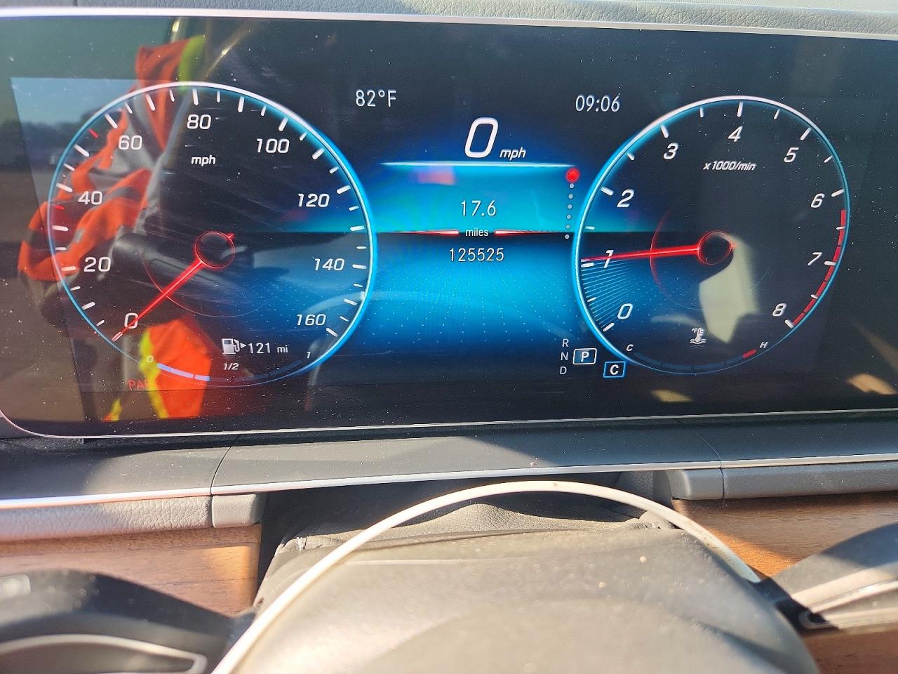 2020 Mercedes-Benz GLE-Class VIN 4JGFB4KB3LA105636 COPART salvage auction — Normal Wear, TX - CERTIFICATE OF TITLE, sold $17,700 on 2026-07-02 (photo 9)