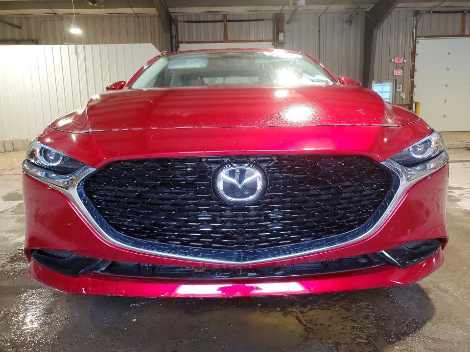 2025 Mazda 3 VIN JM1BPACM3S1759974 COPART salvage auction — MINOR DENT/SCRATCHES, IN - CERTIFICATE OF TITLE, sold $500 on 2026-07-28 (photo 5)