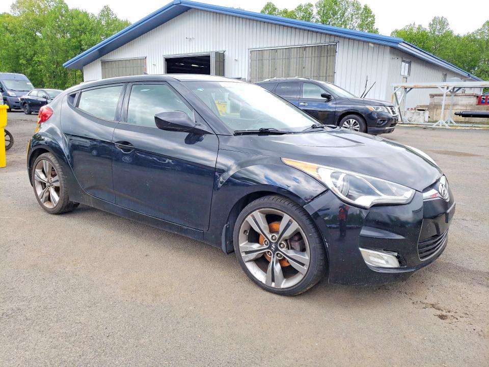 2013 Hyundai Veloster VIN KMHTC6AD3DU099190 COPART salvage auction — MINOR DENT/SCRATCHES, Ct - Certificate Of Title, sold $1,850 on 2026-07-31 (photo 4)