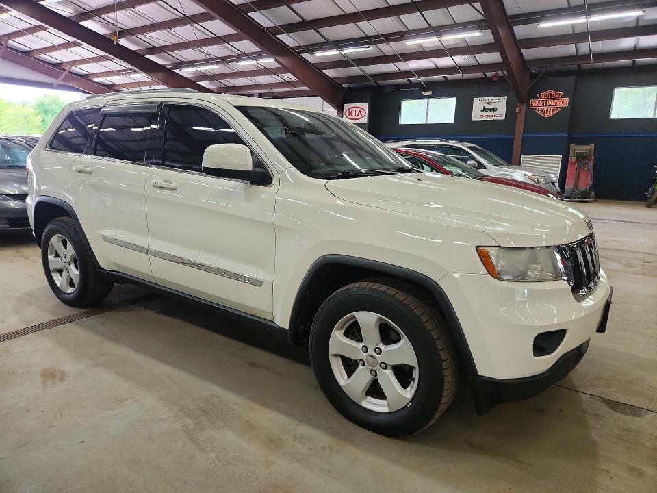 2012 Jeep Grand cherokee VIN 1C4RJFAG7CC220211 COPART salvage auction — MINOR DENT/SCRATCHES, Ma - Certificate Of Title, sold $1,450 on 2026-08-14 (photo 4)