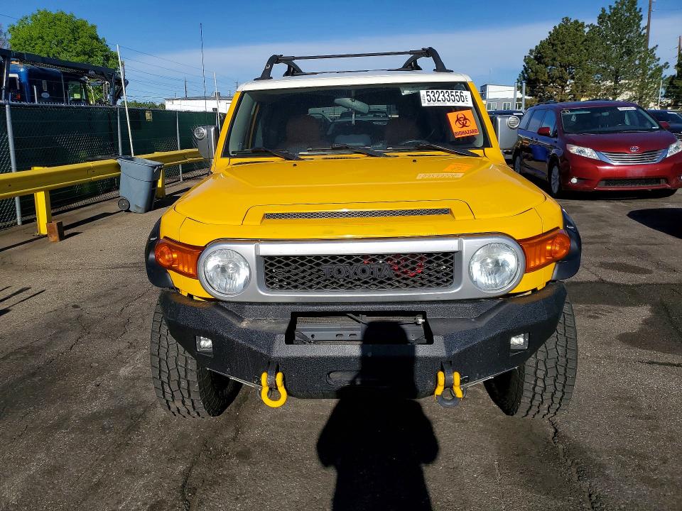 2008 Toyota Fj cruiser VIN JTEBU11F08K055646 COPART salvage auction — BIOHAZARD/CHEMICAL, Co - Public - Salvage Title, sold $2,200 on 2026-07-21 (photo 5)