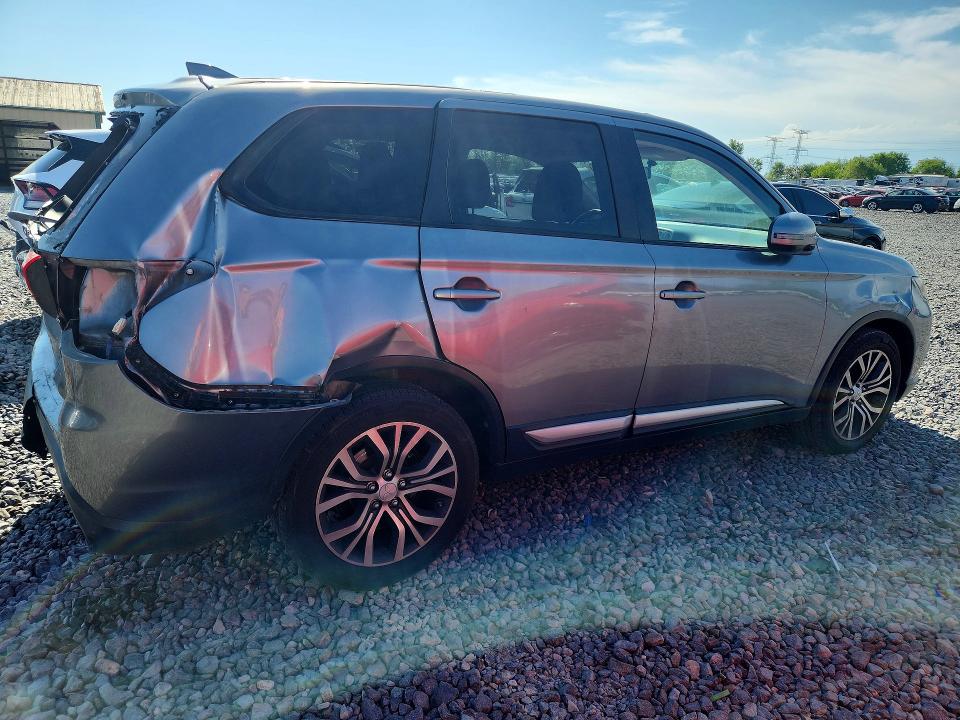 2017 Mitsubishi Outlander VIN JA4AZ3A38HZ045614 COPART salvage auction — REAR END, Il - Salvage Certificate, sold $2,150 on 2026-07-27 (photo 3)