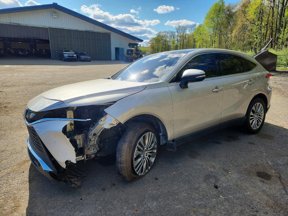 2024 Toyota Venza VIN JTEAAAAH6RJ187601 — COPART salvage auction photo