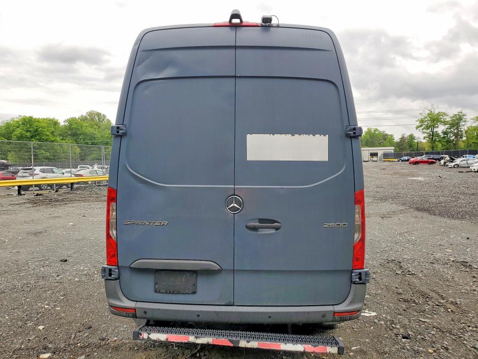 2019 Mercedes-benz Sprinter VIN WD4PF0CD4KP091818 COPART salvage auction — SIDE, Md - Certificate Of Title, sold $9,100 on 2026-07-27 (photo 6)