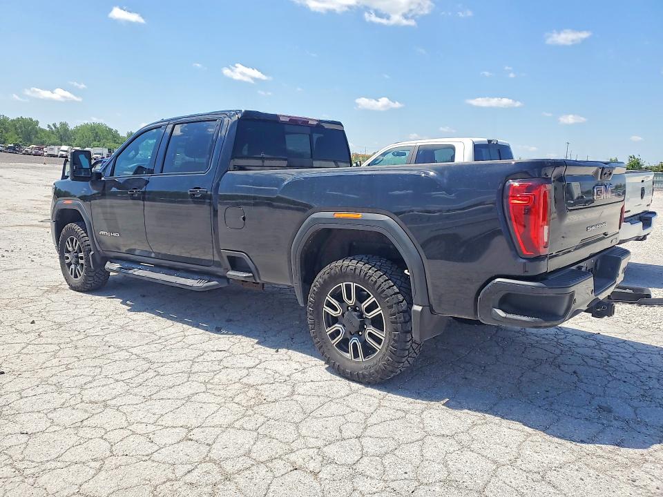 2020 Gmc SIERRA VIN 1GT19PEY4LF294117 COPART salvage auction — SIDE, Mo - Dis/Dlr/Exp Only Salvage Title, sold $29,250 on 2026-07-30 (photo 2)