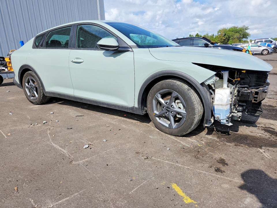 2025 Kia K4 VIN 3KPFT4DE6SE099836 COPART salvage auction — FRONT END, Va - Certificate Of Title (P), sold $7,300 on 2026-07-27 (photo 4)