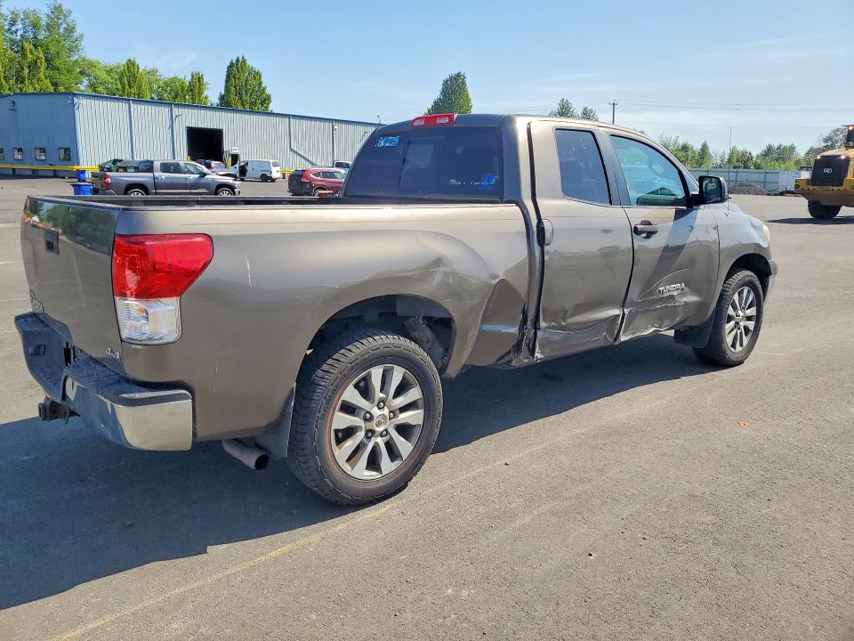 2011 Toyota Tundra VIN 5TFUM5F10BX026031 COPART salvage auction — SIDE, OR - SALVAGE TITLE CERTIFICATE, sold $4,100 on 2026-07-06 (photo 3)