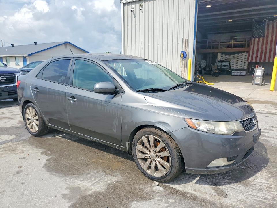 2013 Kia Forte VIN KNAFW4A31D5687228 COPART salvage auction — REAR END, Mo - Salvage Certificate Of Title, sold $175 on 2026-07-13 (photo 4)