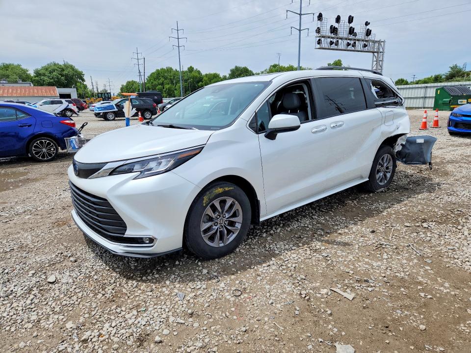 2023 Toyota Sienna VIN 5TDJSKFC4PS094774 COPART salvage auction — REAR END, Oh - Cert Of Title-Salvage, sold $12,100 on 2026-07-02 (photo 1)