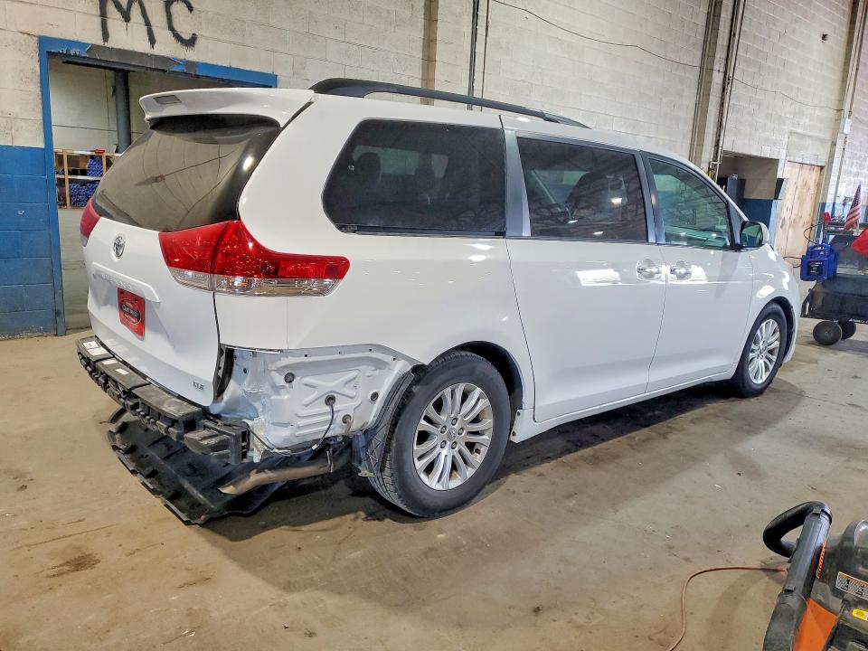 2014 Toyota Sienna VIN 5TDYK3DC3ES440365 COPART salvage auction — REAR END, Mi - Certificate Of Title, sold $4,350 on 2026-07-17 (photo 3)