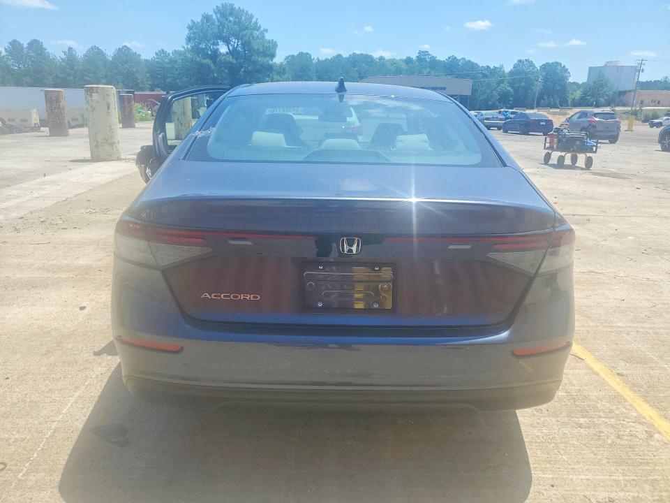 2025 Honda Accord VIN 1HGCY1F27SA088905 COPART salvage auction — SIDE, Sc - Cert Of Title-Salvage, sold $7,600 on 2026-07-31 (photo 6)