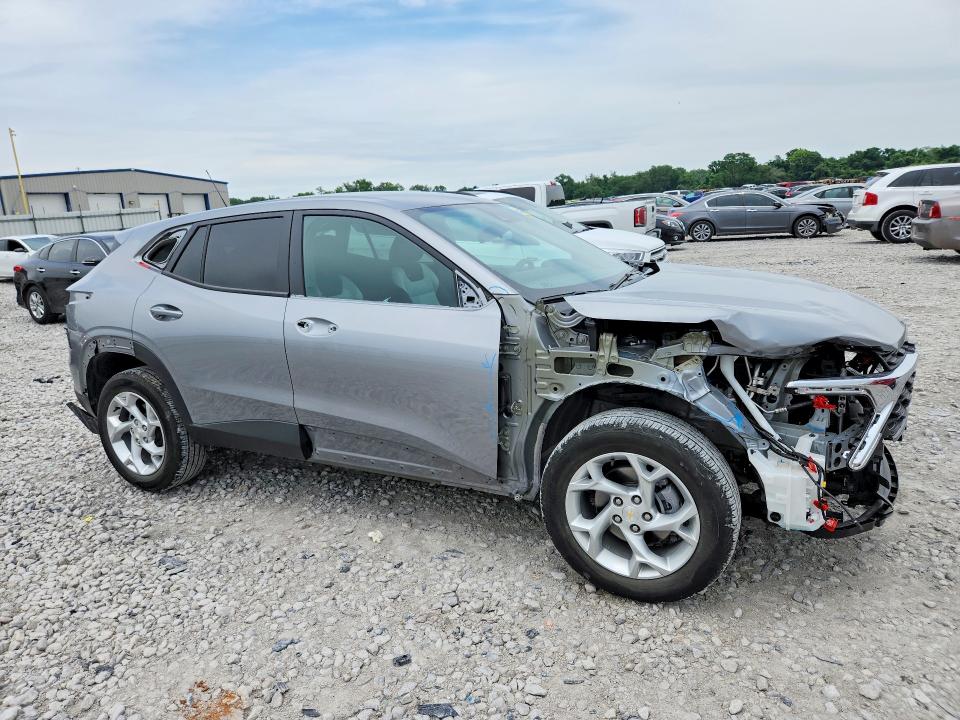 2024 Chevrolet Trax VIN KL77LFE27RC133754 COPART salvage auction — FRONT END, Il - Salvage Certificate, sold $5,700 on 2026-07-15 (photo 4)