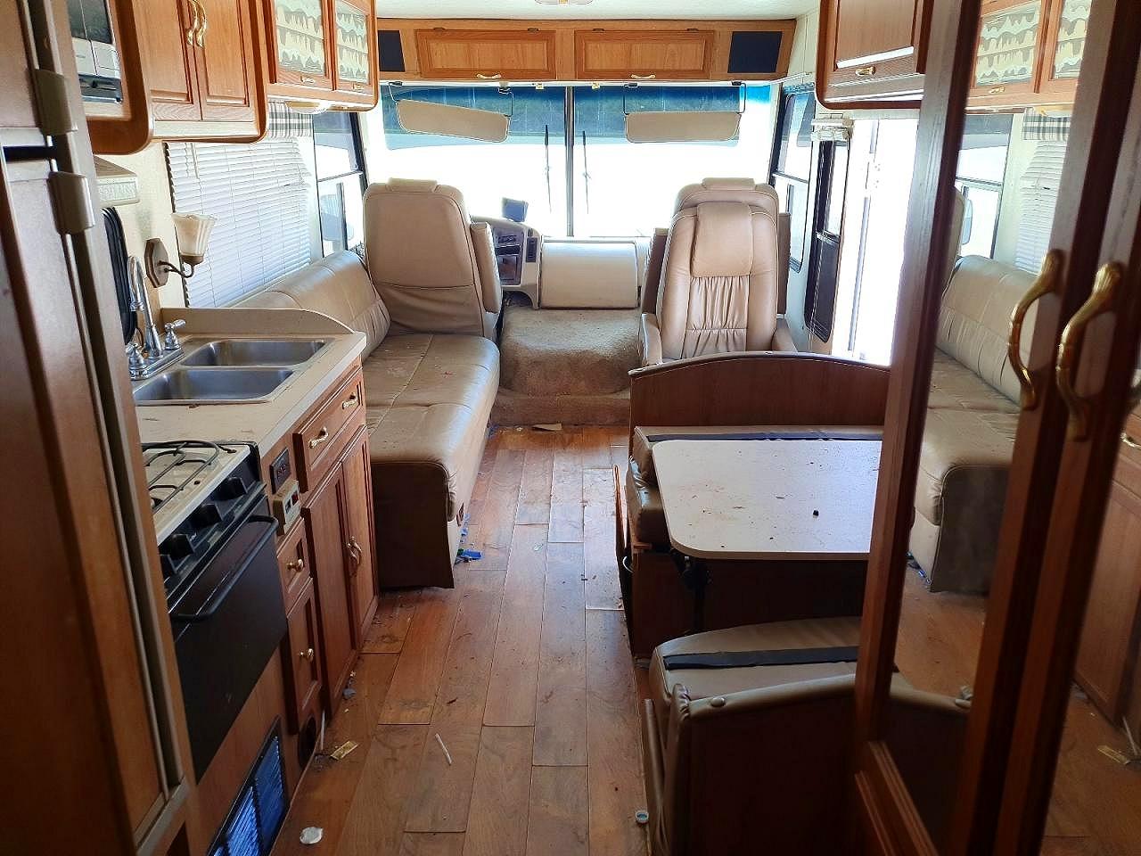 2001 Workhorse custom chassis All other VIN 5B4LP57G313332450 COPART salvage auction — Rear End, FL - CERTIFICATE OF TITLE, sold $2,350 on 2026-07-10 (photo 5)