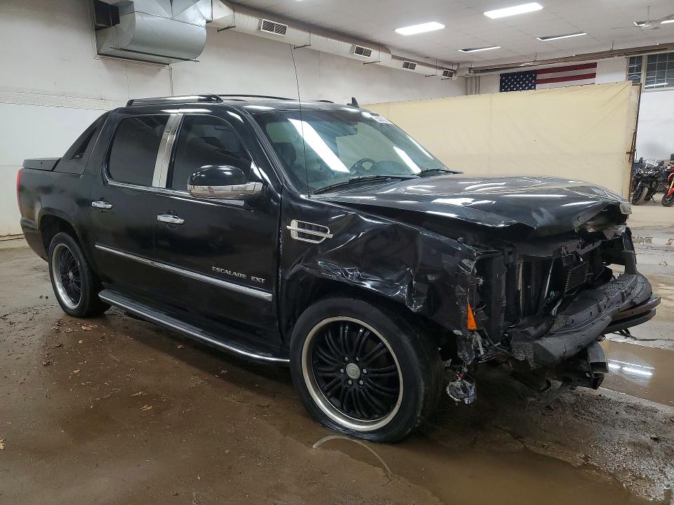 2007 Cadillac Escalade VIN 3GYFK628X7G185362 COPART salvage auction — FRONT END, Mi - Certificate Of Title, sold $200 on 2026-07-22 (photo 4)