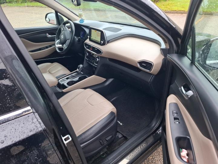 2020 Hyundai Santa fe VIN 5NMS5CAA3LH255085 COPART salvage auction — MINOR DENT/SCRATCHES, On - Permit No Brand - Unfit (P), sold $11,200 on 2026-07-03 (photo 5)