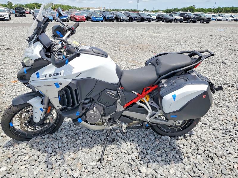 2024 Ducati VIN ZDMAALVW2RB015959 COPART salvage auction — FRONT END, Fl - Cert Of Title Slvg Rebuildable, sold $7,400 on 2026-07-30 (photo 3)