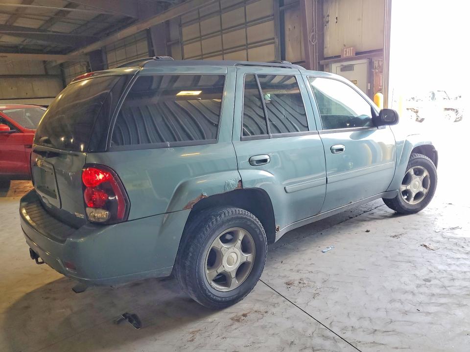 2009 Chevrolet Trailblazer VIN 1GNDT33S292123332 COPART salvage auction — MINOR DENT/SCRATCHES, Il - Cert Of Title-Corrected, sold $150 on 2026-07-09 (photo 3)