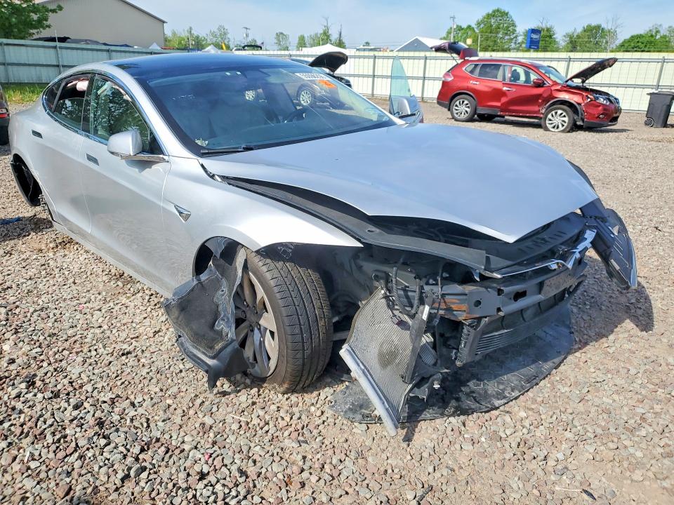 2017 Tesla Model s VIN 5YJSA1E18HF199213 COPART salvage auction — FRONT END, Wv - Certificate Of Title (P), sold $4,400 on 2026-07-08 (photo 4)