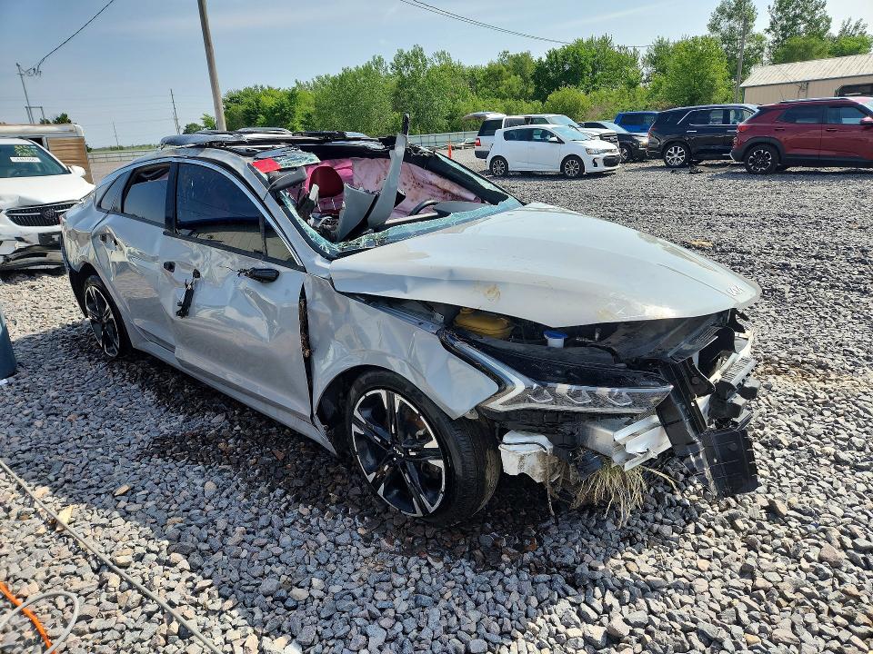2022 Kia K5 VIN 5XXG64J29NG095314 COPART salvage auction — ROLLOVER, Il - Junking Cert Of A Vehicle, sold $1,500 on 2026-07-20 (photo 4)