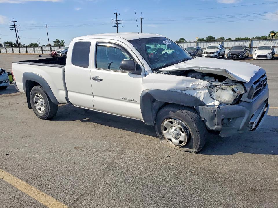 2015 Toyota Tacoma VIN 5TFUX4EN4FX032264 COPART salvage auction — FRONT END, Id - Salvage Certificate Of Title, sold $5,300 on 2026-07-16 (photo 4)