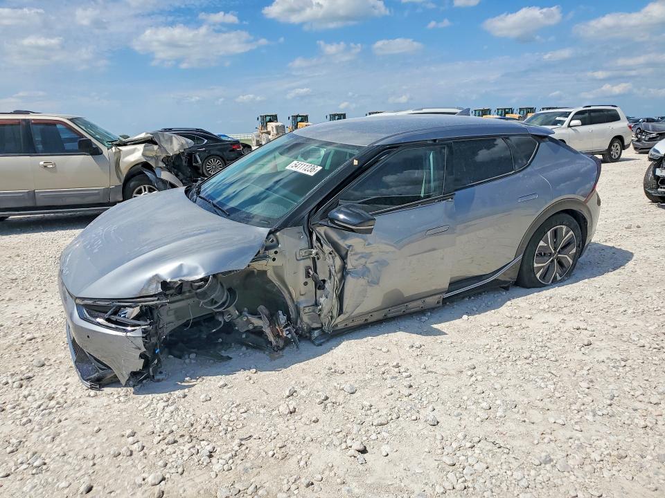 2023 Kia VIN KNDC34LAXP5607696 COPART salvage auction — SIDE, Tx - Salvage Vehicle Title, sold $4,750 on 2026-07-09 (photo 1)