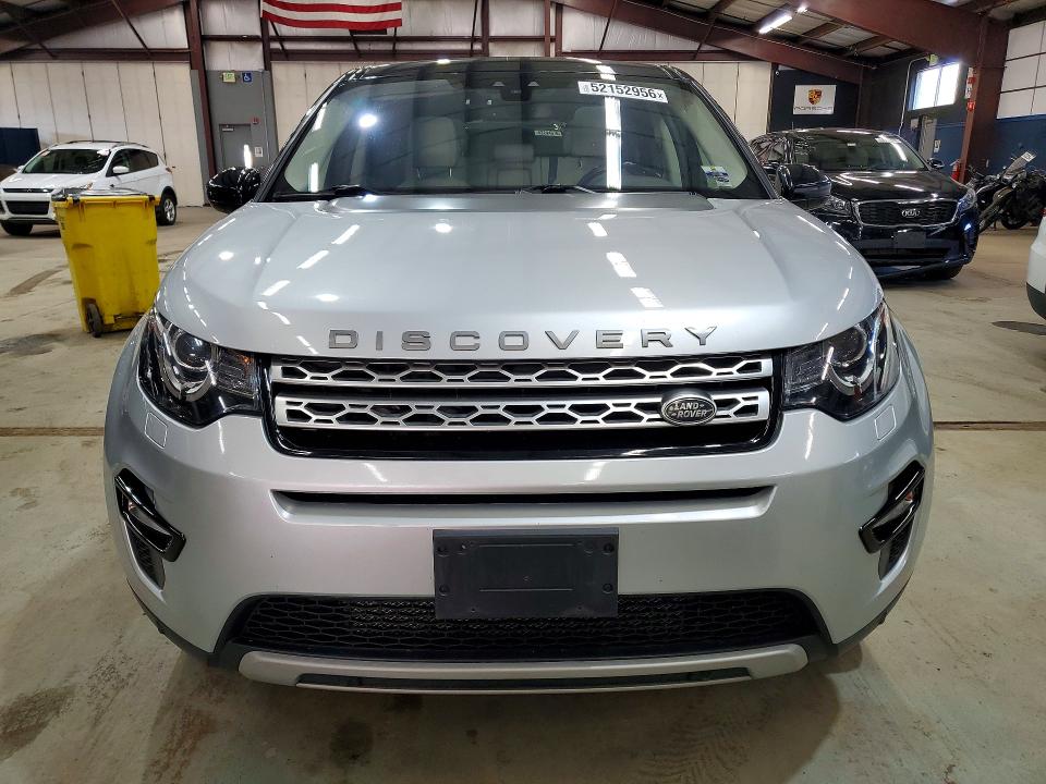 2017 Land rover Discovery VIN SALCR2BG5HH682243 COPART salvage auction — MINOR DENT/SCRATCHES, Ct - Certificate Of Title, sold $3,250 on 2026-07-03 (photo 5)