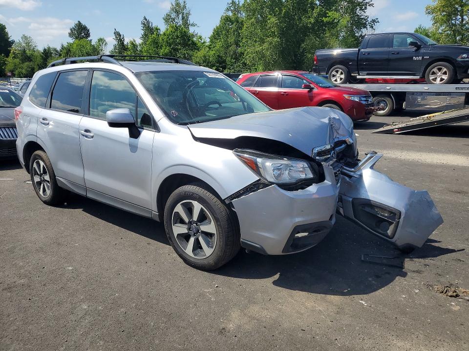 2017 Subaru Forester VIN JF2SJAEC0HH587796 COPART salvage auction — FRONT END, Or - Salvage Title Certificate, sold $1,000 on 2026-07-27 (photo 4)