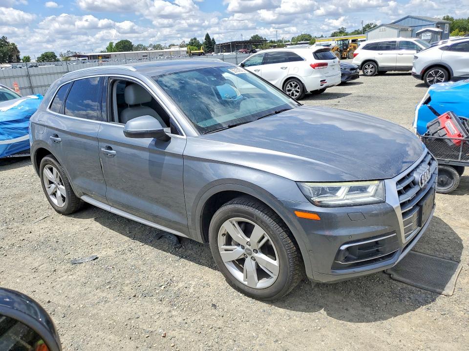 2019 Audi Q5 VIN WA1CNAFY3K2034856 COPART salvage auction — MINOR DENT/SCRATCHES, Ca - Dis/Dlr/Exp Only Clean Title (P), sold $5,600 on 2026-07-02 (photo 4)
