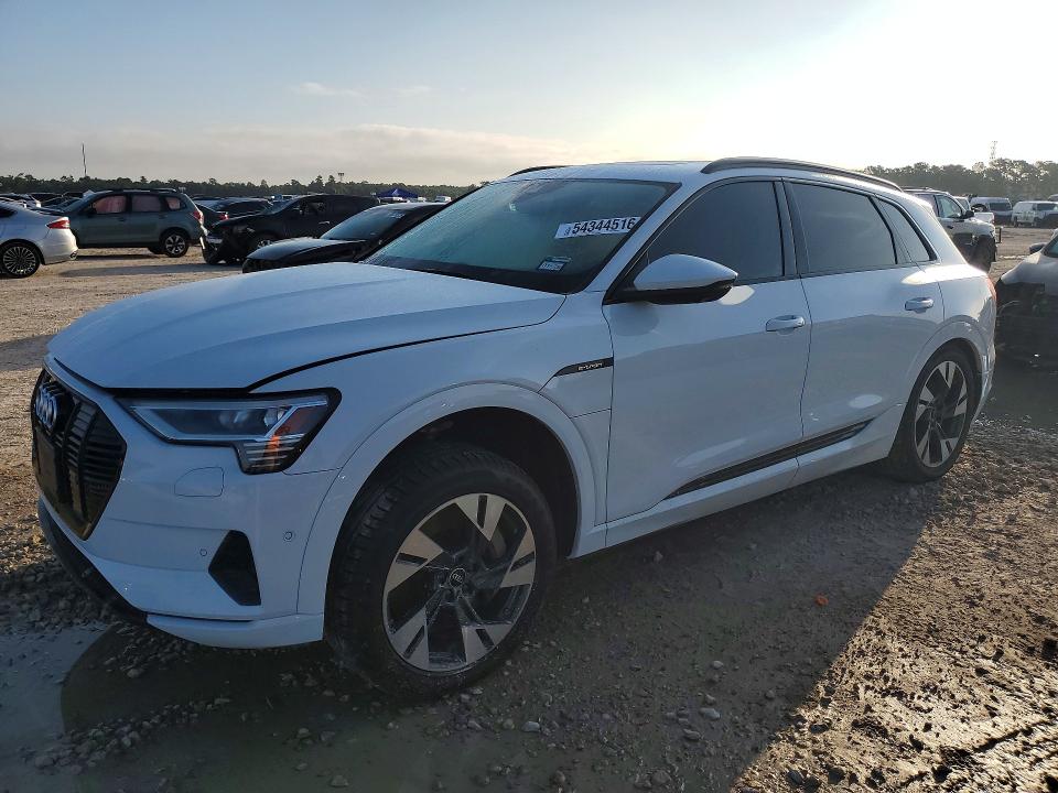 2022 Audi E-tron VIN WA1AAAGE6NB012586 — COPART salvage auction photo