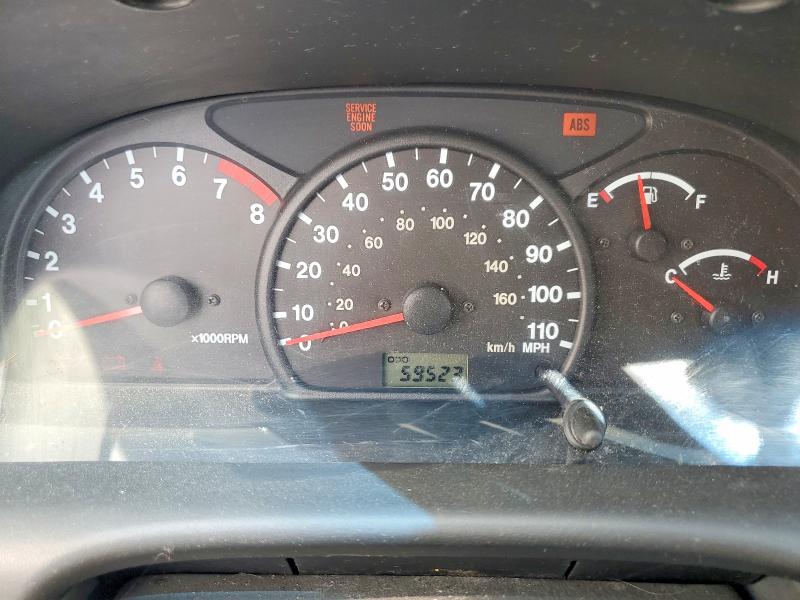 2002 Chevrolet Tracker VIN 2CNBJ634426925409 COPART salvage auction — NORMAL WEAR, Il - Certificate Of Title, sold $500 on 2026-07-02 (photo 9)
