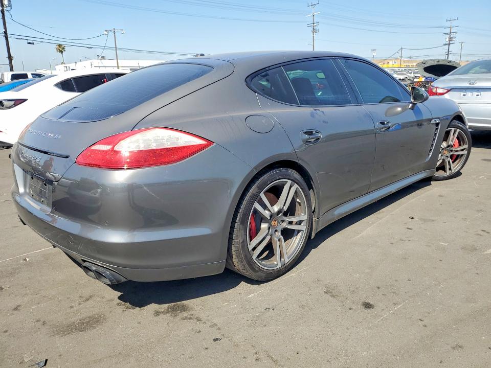 2013 Porsche Panamera VIN WP0AF2A75DL076568 COPART salvage auction — MINOR DENT/SCRATCHES, Ca - Dis/Dlr/Exp Only Clean Title, sold $9,200 on 2026-07-29 (photo 3)