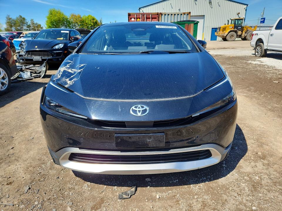 2025 Toyota Prius VIN JTDACACU5S3047347 COPART salvage auction — SIDE, On - No Title Available, sold $15,150 on 2026-07-09 (photo 5)
