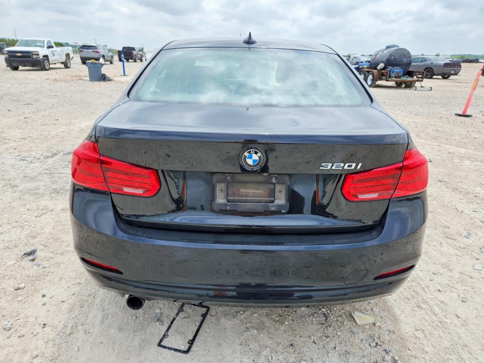 2018 BMW 3er VIN WBA8E1G59JNU90189 COPART salvage auction — NORMAL WEAR, Tx - Certificate Of Title, sold $2,800 on 2026-07-27 (photo 6)